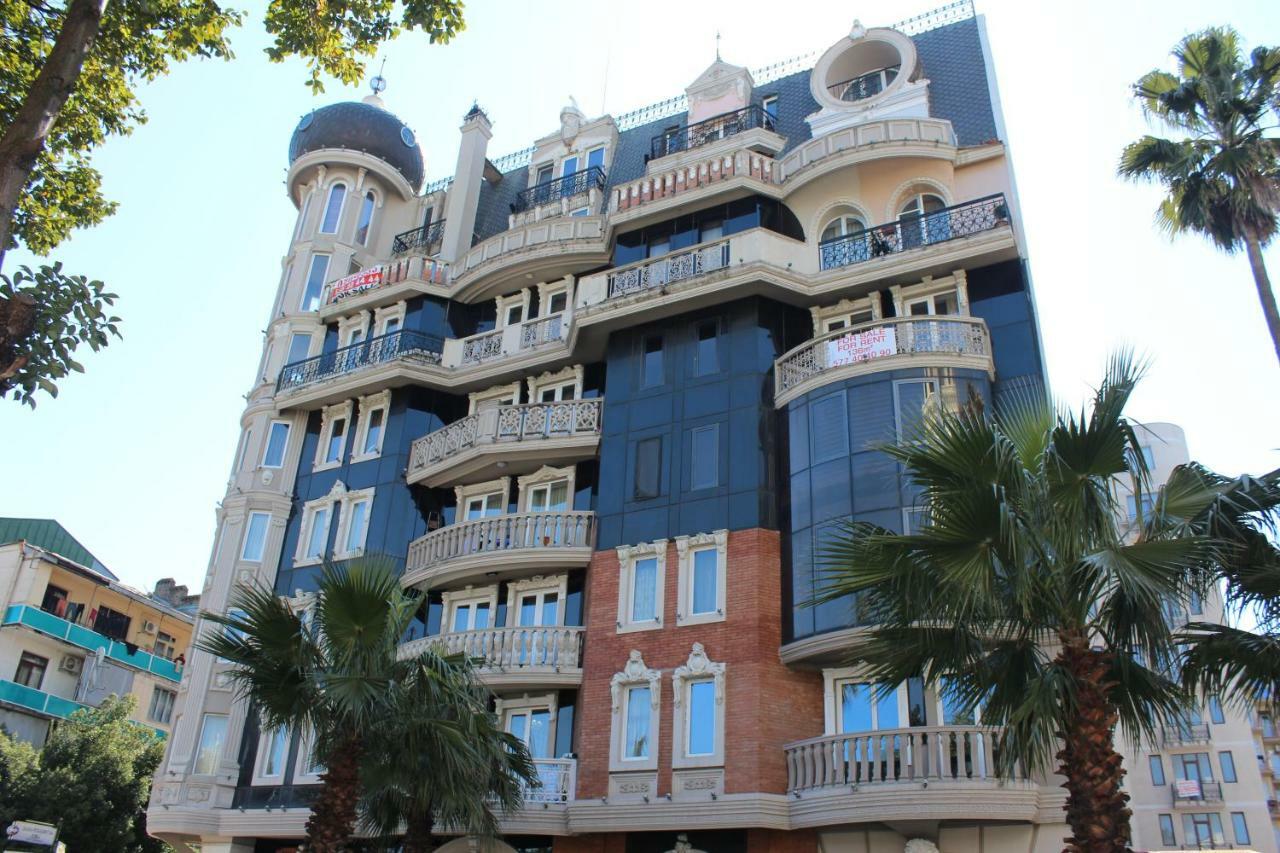 Batumi Apartment In Front Of Sheraton Eksteriør billede