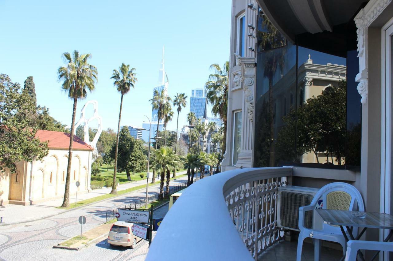 Batumi Apartment In Front Of Sheraton Eksteriør billede