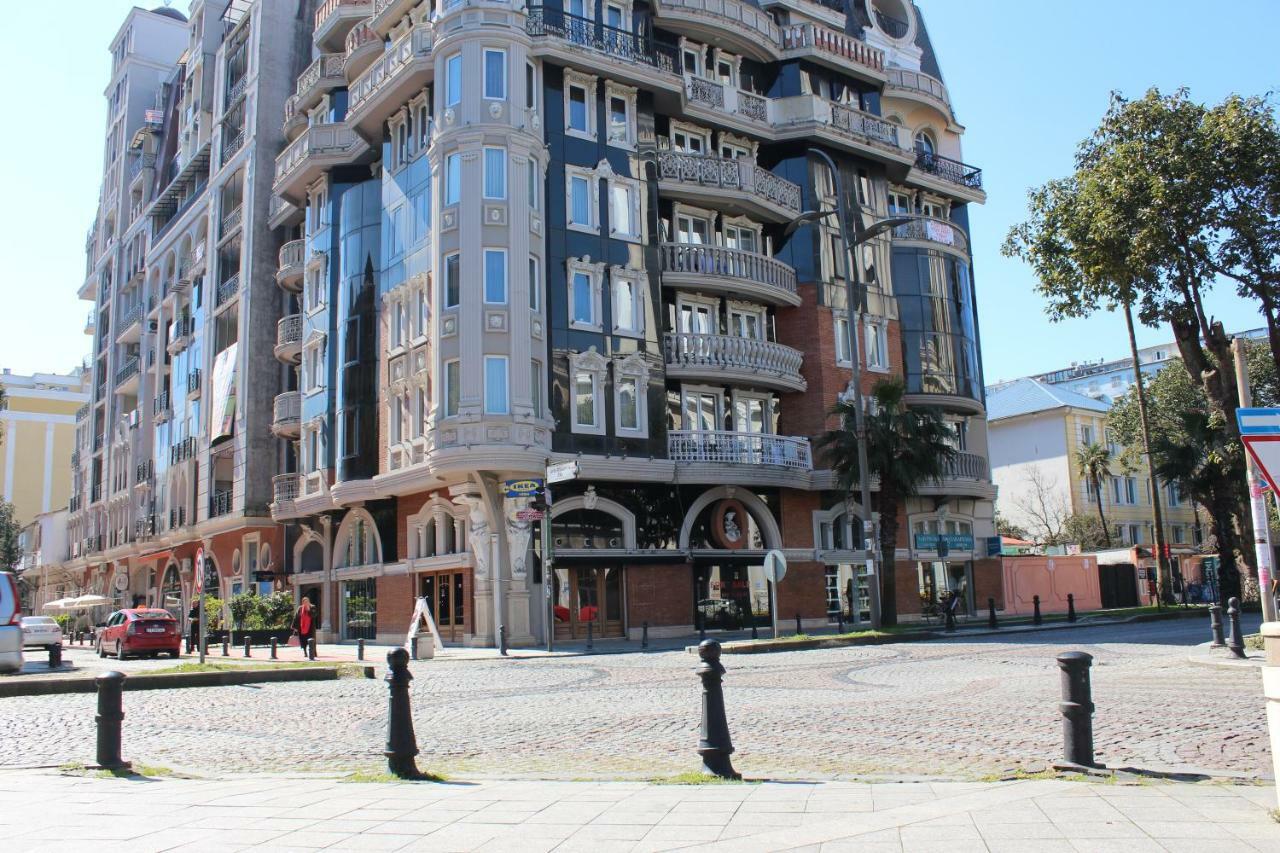 Batumi Apartment In Front Of Sheraton Eksteriør billede