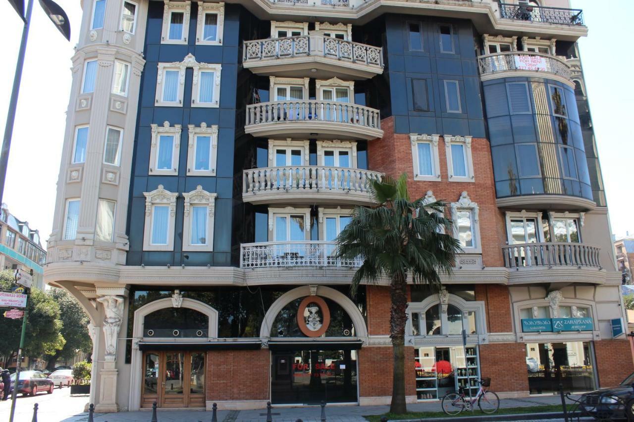 Batumi Apartment In Front Of Sheraton Eksteriør billede