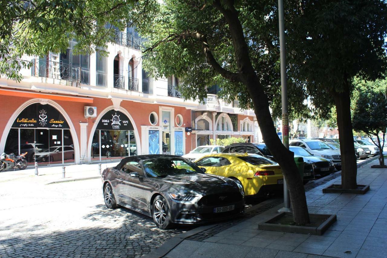 Batumi Apartment In Front Of Sheraton Eksteriør billede