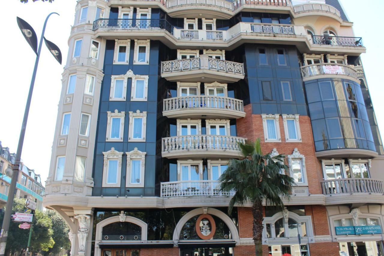 Batumi Apartment In Front Of Sheraton Eksteriør billede